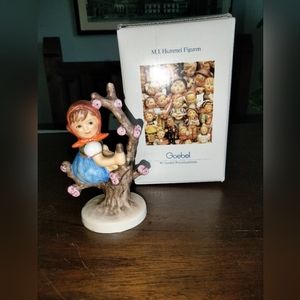 Hummel Apple Tree Girl